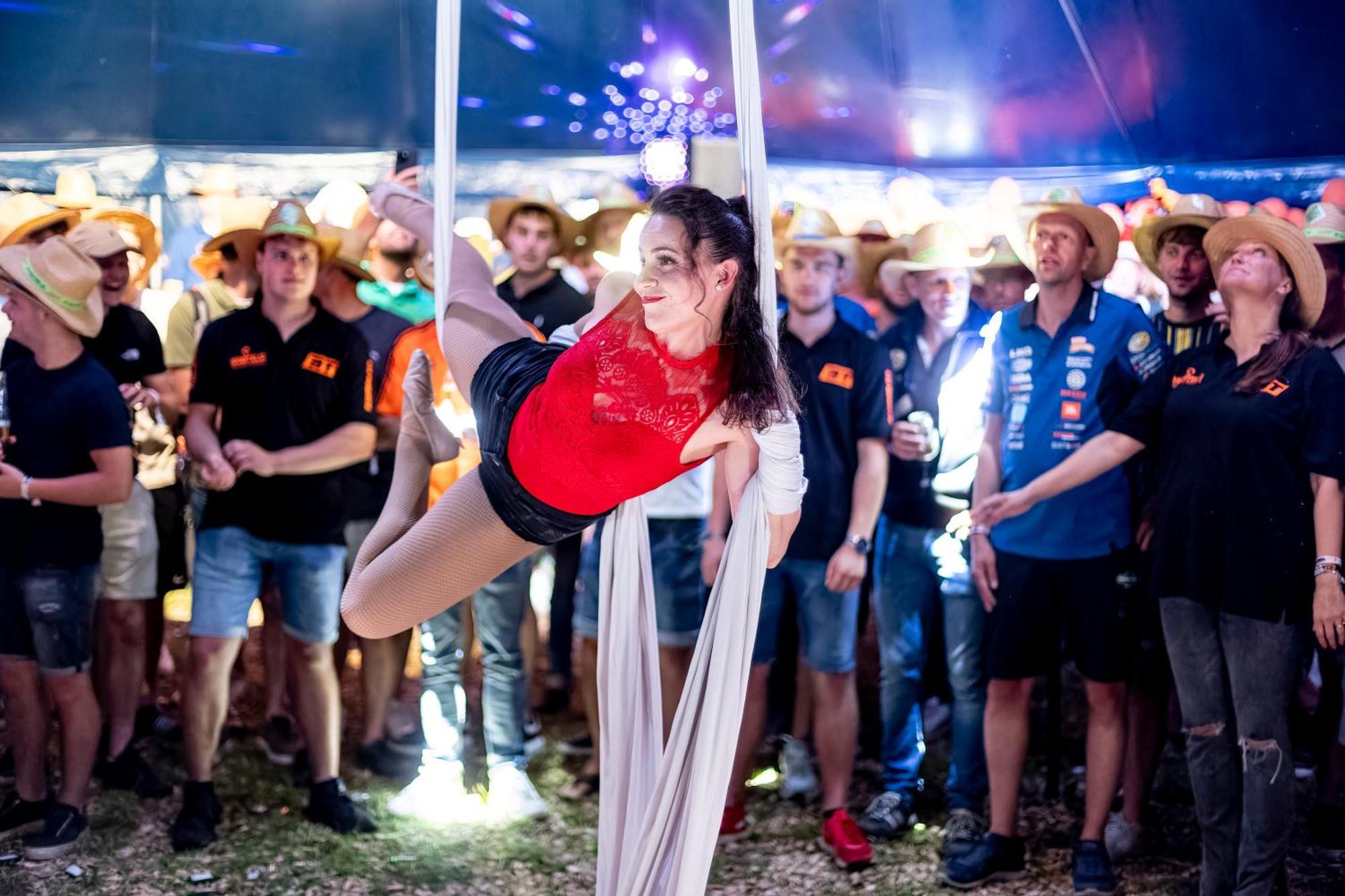 Hotel Racingtours Racecamp - Spielberg Spielberg Bei Knittelfeld Pokój zdjęcie
